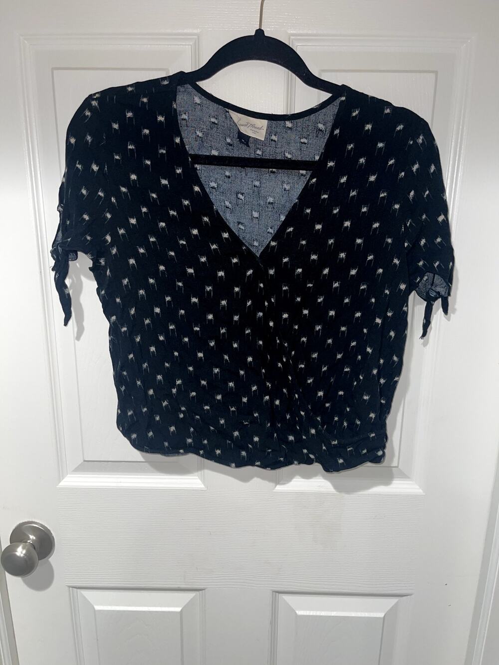 Universal Thread Navy & White Faux-Wrap Short Sleeve Top